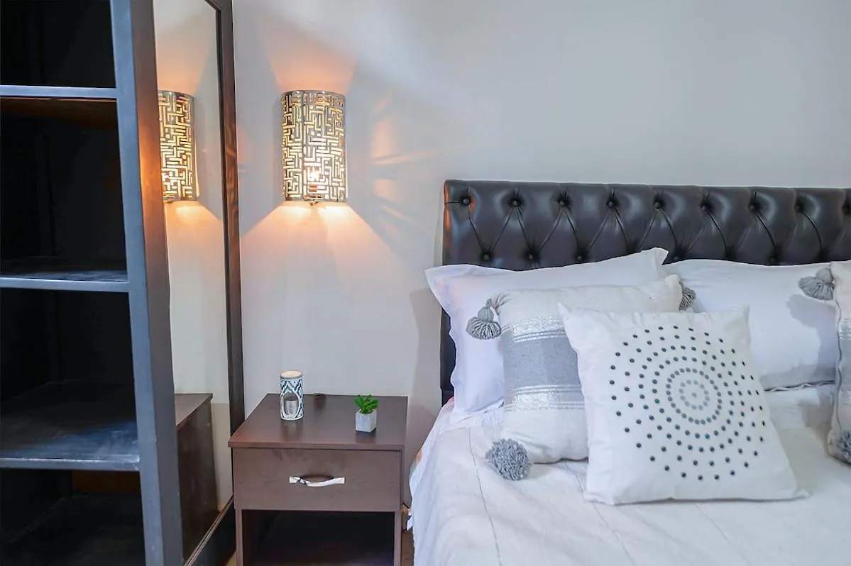 Luxury Apartment With Pool Large Terrace & Balconies In Hivernage Marrakech マラケシュ モロッコ